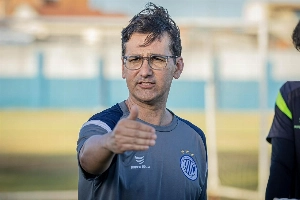 ge - Ricardo Resende detalha trabalho na base do Confiança e preparação para enfrentar o Guarany