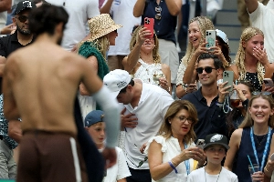 ge - Alcaraz adota duas camisetas em meio ao calor no US Open e explica: 
