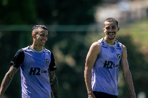 ge - Quem é o jovem zagueiro ex-Flamengo que virou opção com titulares do Atlético-MG no DM