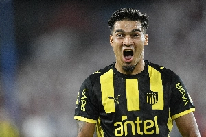 ge - Grêmio acerta venda de Arezo ao Peñarol; veja valores