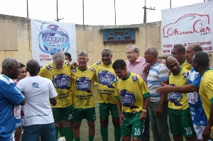 Terceiro Tempo - Milton Neves - Achados & Perdidos: Milton com ex-jogadores em evento da ArsenalCar e Zeene em 2014 - Notícias - Terceiro Tempo