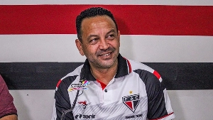 Terceiro Tempo - Milton Neves - Parabéns, Paulinho Kobayashi! Ex-atacante, hoje treinador, completa 56 anos - Notícias - Terceiro Tempo