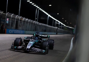 Terceiro Tempo - Milton Neves - F1: Russell vence o monótono GP de Singapura; Verstappen é o segundo e McLaren assegura o título de Construtores - Notícias - Terceiro Tempo