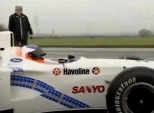 Terceiro Tempo - Milton Neves - Olhos no retrovisor: Rubens Barrichello em seu primeiro contato com o carro da Stewart Grand Prix - Notícias - Terceiro Tempo
