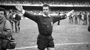 Terceiro Tempo - Milton Neves - Achados & Perdidos: Armando Marques, nascido há 96 anos, errou feio em finais do Paulista e Brasileiro  - Notícias - Terceiro Tempo