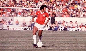 Terceiro Tempo - Milton Neves - Feliz aniversário, Valdomiro! Recordista de jogos pelo Inter completa 80 anos! - Notícias - Terceiro Tempo