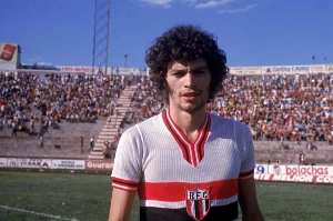 Terceiro Tempo - Milton Neves - Saudade: Sócrates, que completaria 72 anos, teve jornada exuberante fazendo sete gols contra a Briosa - Notícias - Terceiro Tempo