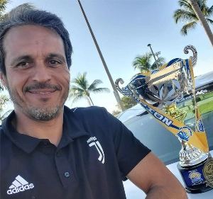 Terceiro Tempo - Milton Neves - Parabéns, Sérgio Manoel! Exímio nas bolas paradas, ex-meia completa 54 anos - Notícias - Terceiro Tempo