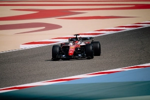 Terceiro Tempo - Milton Neves - F1: Ferrari assombra com Leclerc e finaliza a pré-temporada na frente no Bahrein - Notícias - Terceiro Tempo