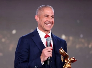 Terceiro Tempo - Milton Neves - Parabéns, Sylvinho! Atual treinador da Seleção da Albânia completa 52 anos - Notícias - Terceiro Tempo