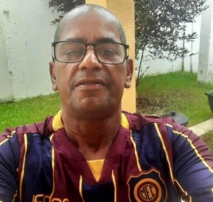 Terceiro Tempo - Milton Neves - No Dia Mundial do Café, veja a história de Cafezinho, jogador que brigou em campo com Romário - Notícias - Terceiro Tempo