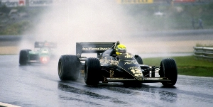 Terceiro Tempo - Milton Neves - Olhos no retrovisor: Ayrton Senna vencia seu primeiro GP na Fórmula 1 há 41 anos - Notícias - Terceiro Tempo