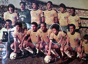 Terceiro Tempo - Milton Neves - Achados & Perdidos: Em sua única atuação pela Seleção, Arturzinho marcou gol; veja como foi - Notícias - Terceiro Tempo