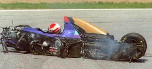 Terceiro Tempo - Milton Neves - Olhos no retrovisor: Morte de Ratzenberger deveria ter impedido a realização do GP de San Marino - Notícias - Terceiro Tempo