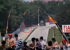 Terceiro Tempo - Milton Neves - Olhos no retrovisor: O vídeo mais raro do acidente de Senna na Tamburello foi gravado por um espectador no GP de San Marino de 94 - Notícias - Terceiro Tempo