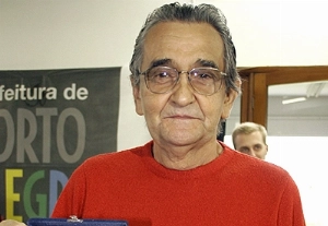 Terceiro Tempo - Milton Neves - Saudade Há dez anos morria Larry, ex-atacante do Internacional - Notícias - Terceiro Tempo