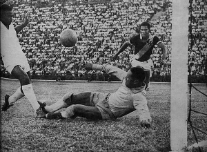 Terceiro Tempo - Milton Neves - Achados & Perdidos: Santos goleava o Vasco há 67 anos e conquistava seu primeiro Rio-São Paulo - Notícias - Terceiro Tempo
