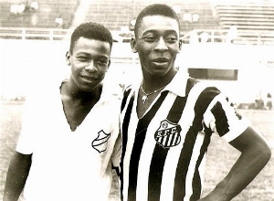 Terceiro Tempo - Milton Neves - Saudade: Há seis anos morria Zoca, o irmão de Pelé que também jogou no Santos - Notícias - Terceiro Tempo