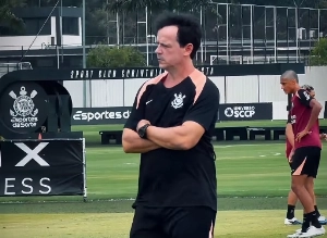 Terceiro Tempo - Milton Neves - Com Fernando Diniz estreando, o Corinthians inicia pela Libertadores contra o Platense; as formações - Notícias - Terceiro Tempo