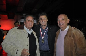 Terceiro Tempo - Milton Neves - Uma foto, uma história! Trio reverenciado pelos são-paulinos na inauguração do 'Caminho dos Ídolos' - Notícias - Terceiro Tempo