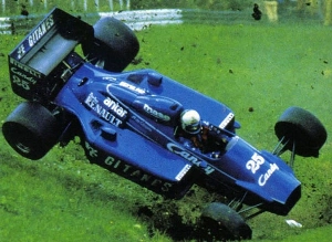 Terceiro Tempo - Milton Neves - Olhos no retrovisor: Marcado por muitos acidentes, Andrea de Cesaris, completaria 67 anos - Notícias - Terceiro Tempo