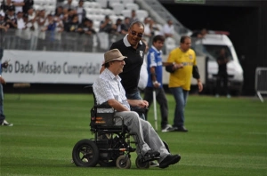 Terceiro Tempo - Milton Neves - Uma foto, uma história! Osmar Santos e Basílio na inauguração do estádio do Corinthians - Notícias - Terceiro Tempo