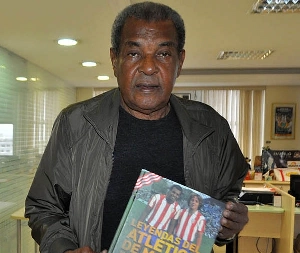 Terceiro Tempo - Milton Neves - Parabéns, Luis Pereira, 77 anos! Relembre uma entrevista do ex-zagueiro a Milton Neves - Notícias - Terceiro Tempo