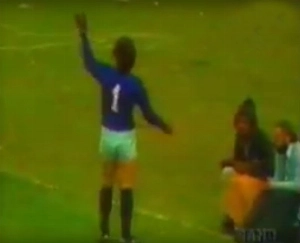 Terceiro Tempo - Milton Neves - Achados & Perdidos: O dia em que o aniversariante Leão defendeu três pênaltis contra o Timão - Notícias - Terceiro Tempo