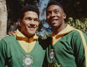 Terceiro Tempo - Milton Neves - Achados & Perdidos: Há 60 anos, a última vez que Garrincha e Pelé jogaram juntos oficialmente pela Seleção - Notícias - Terceiro Tempo