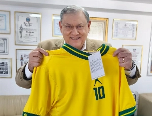 Terceiro Tempo - Milton Neves - Athleta e Pelé lançam coleção inédita que transforma o legado do Rei em símbolo para uma nova geração - Notícias - Terceiro Tempo