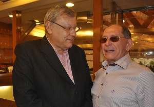 Terceiro Tempo - Milton Neves - Uma foto, uma história! Milton e Silvério, amigos de longa data, em almoço de confraternização - Notícias - Terceiro Tempo