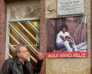 Terceiro Tempo - Milton Neves - Achados & Perdidos: O dia em que Milton Neves conheceu as relíquias de Maradona - Notícias - Terceiro Tempo