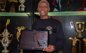 Terceiro Tempo - Milton Neves - Saudade: Há dois anos morria Adílio, ex-meia do Flamengo que conquistou o Mundial de Clubes - Notícias - Terceiro Tempo