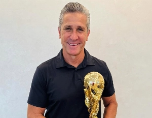 Terceiro Tempo - Milton Neves - Parabéns, Jorginho! Ex-lateral titular na Copa de 94 completa 62 anos! - Notícias - Terceiro Tempo