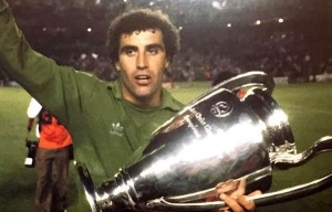 Terceiro Tempo - Milton Neves - Achados & Perdidos: Saiba quem é Peter Shilton, que teve seu recorde superado por um goleiro brasileiro - Notícias - Terceiro Tempo