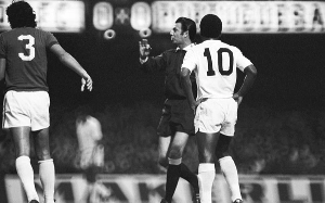 Terceiro Tempo - Milton Neves - Achados & Perdidos: A polêmica decisão do Paulista de 73 entre Santos e Lusa, há 53 anos - Notícias - Terceiro Tempo