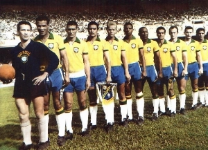 Terceiro Tempo - Milton Neves - Achados & Perdidos: Há 61 anos o Palmeiras representou a Seleção Brasileira e goleou grande rival sul-americano - Notícias - Terceiro Tempo