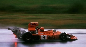 Terceiro Tempo - Milton Neves - Olhos no retrovisor: Vittorio Brambilla, emocionado, bateu após vencer o seu único GP na F1 - Notícias - Terceiro Tempo