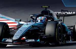 Terceiro Tempo - Milton Neves - F1: Antonelli não arrefece para as Ferrari e garante a pole do GP da Grã-Bretanha - Notícias - Terceiro Tempo