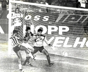 Terceiro Tempo - Milton Neves - Parabéns, Maurício, 64 anos! Veja o histórico gol do atacante na decisão do Carioca de 1989 - Notícias - Terceiro Tempo