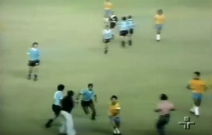Terceiro Tempo - Milton Neves - Achados & Perdidos: O Brasil x Uruguai que terminou em confusão generalizada, com 'fuga' de Roberto Rivellino - Notícias - Terceiro Tempo