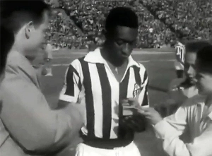 Terceiro Tempo - Milton Neves - Achados & Perdidos: Uma goleada do Santos de Pelé contra a Polônia durante excursão na Europa - Notícias - Terceiro Tempo