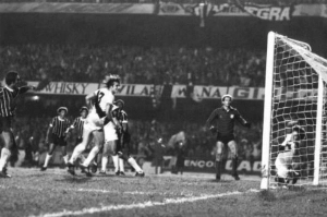 Terceiro Tempo - Milton Neves - Achados & Perdidos: Há 49 anos, contra a Ponte Preta, o fim do martírio corintiano - Notícias - Terceiro Tempo