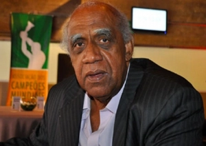 Terceiro Tempo - Milton Neves - Parabéns, Mengálvio! Um dos grandes ídolos do Santos completa 87 anos - Notícias - Terceiro Tempo