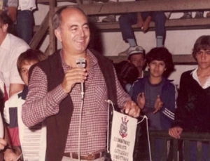 Terceiro Tempo - Milton Neves - Saudade: Há quatro anos morria Waldemar Pires, presidente do Timão na Democracia Corintiana - Notícias - Terceiro Tempo