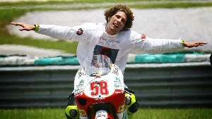 Terceiro Tempo - Milton Neves - Saudade: Promissor piloto da Moto GP, Marco Simoncelli morria há 15 anos - Notícias - Terceiro Tempo