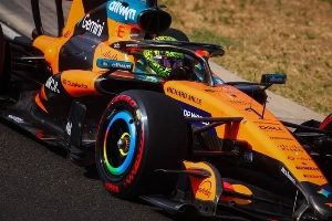 Terceiro Tempo - Milton Neves - F1: Em luta intensa com Hamilton, Norris se sai melhor e parte da pole na Hungria - Notícias - Terceiro Tempo