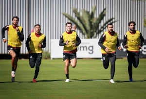 Terceiro Tempo - Milton Neves - Em casa, Corinthians recebe o embalado Athletico Paranaense; as formações - Notícias - Terceiro Tempo