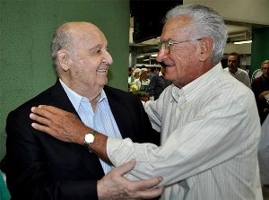 Terceiro Tempo - Milton Neves - Uma foto, uma história! Minelli e Dudu em um doce reencontro em festa de veteranos do Palmeiras - Notícias - Terceiro Tempo