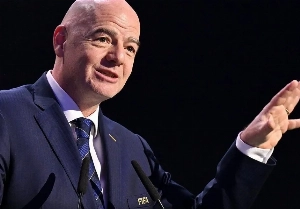 Terceiro Tempo - Milton Neves - Ícaro e o Sol de Infantino: a crise de US$ 20 bilhões que abalou a FIFA. Por Ricardo Setyon - Notícias - Terceiro Tempo